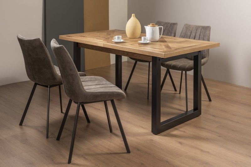 Bentley Design Invictus 4-6 Dining Table Set (Fontana Chairs in Tan)