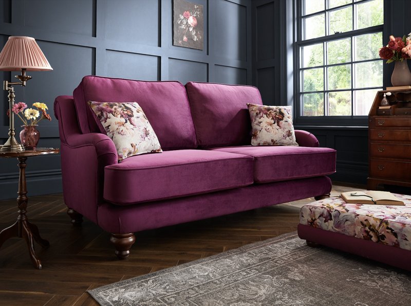 Yakira 4 Seater